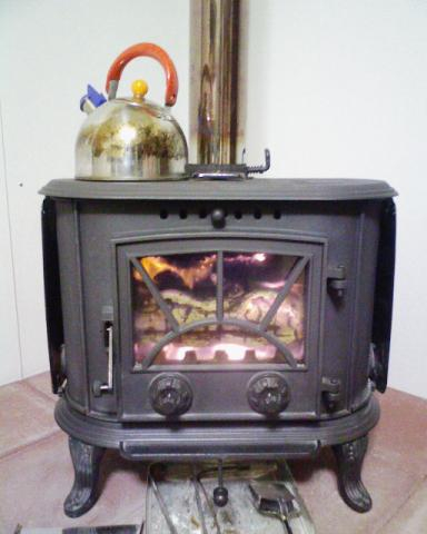 薪ストーブはあったかい