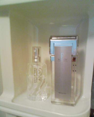 この四角の物体は？